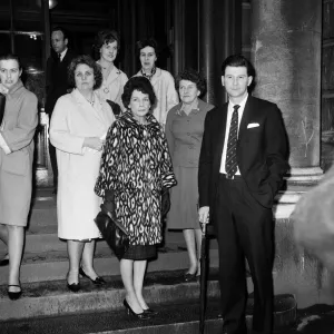 Peter Griffiths Conservative MP for Smethwick, with five housewives from Marshall Street Peter Griffiths Conservative MP for Smethwick, with five housewives from Marshall Street