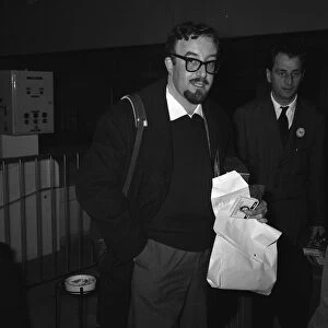 Peter Sellers January 1961 held up at London Airport customs for an hour