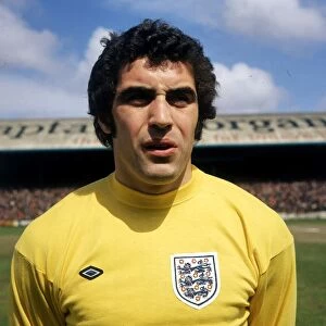 Peter Shilton England 1974 football Wales v England