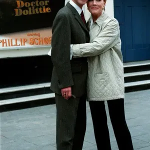 Phillip Schofield Actor / TV Presenter June 98 With actress Julie Andrews who will be