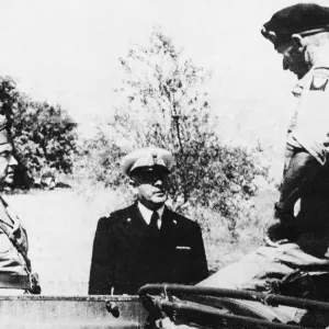 Picture from Algiers shows Gen. Montgomery with Gen. d Havet