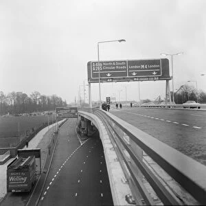 Picture shows the beginning of the M4 Motorway at Chiswick, West London