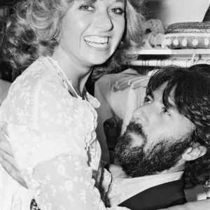 Picture shows Dustin Hoffman (left) and Elaine Paige (right)