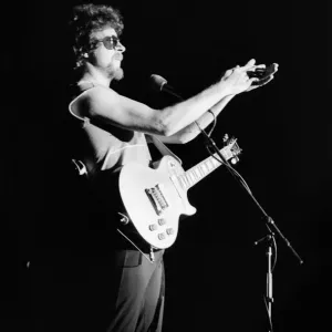 Picture shows Jeff Lynne, lead singer and songwriter with The Electric Light Orchestra Picture shows Jeff Lynne, lead singer and songwriter with The Electric Light Orchestra