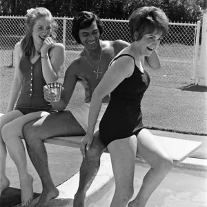 Pictured in Las Vegas, Nevada are Janet Lovegrove and Gillian Mason Pictured in Las Vegas, Nevada are Janet Lovegrove and Gillian Mason