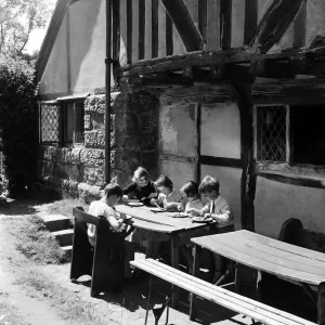 In the Pilgrims Rest, the ancient Tudor looking hostelry outside the Battle Castle are 5 In the Pilgrims Rest, the ancient Tudor looking hostelry outside the Battle Castle are 5