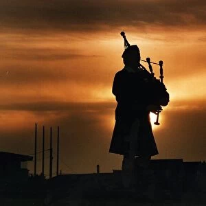 Piper William Bill Millin playing bagpipes Normandy beach sunset was piper to Lord Lovat