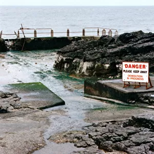 The former pool, set amongst the rocks, at Porthcawl front. Circa 1995