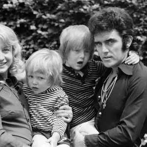 Pop singer Alvin Stardust at his new house in Stanmore with his family - wife Iris Pop singer Alvin Stardust at his new house in Stanmore with his family - wife Iris