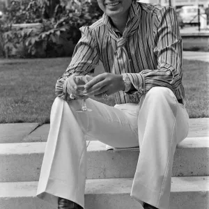 Pop singer Englebert Humperdinck at the Inn on the Park hotel minus his sideburns Pop singer Englebert Humperdinck at the Inn on the Park hotel minus his sideburns
