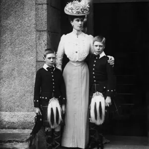 Portrait de la Reine Marie avec le Prince de Galles et le Duc d'York.