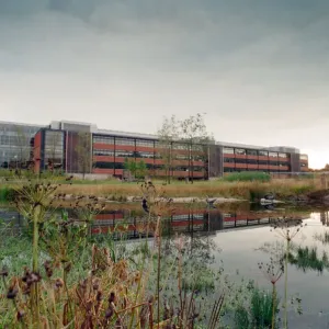 The Powergen headquarters which has just won another design award. 25th September 1996 The Powergen headquarters which has just won another design award. 25th September 1996