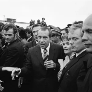 El presidente Richard Nixon visita Irlanda. Fotografiado al llegar al Aeropuerto de Shannon. El presidente Richard Nixon visita Irlanda. Fotografiado al llegar al Aeropuerto de Shannon.