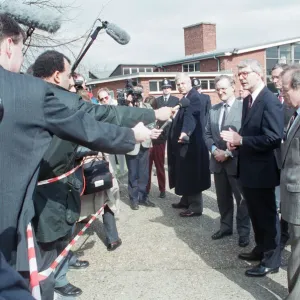 Prime Minister John Major visits a primary school in Nottingham. 17th March 1992 Prime Minister John Major visits a primary school in Nottingham. 17th March 1992