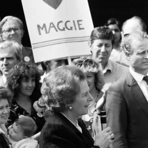 Prime Minister Margaret Thatcher campaigning in Ealing. 30th May 1987 Prime Minister Margaret Thatcher campaigning in Ealing. 30th May 1987