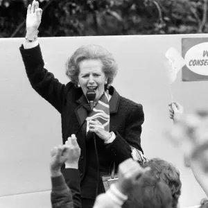 Prime Minister Margaret Thatcher campaigning in Harrogate. 9th June 1987 Prime Minister Margaret Thatcher campaigning in Harrogate. 9th June 1987