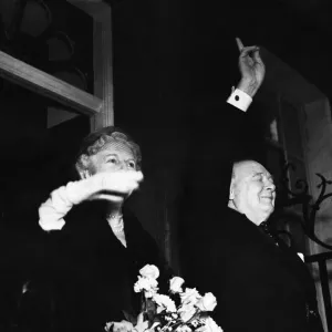 Prime Minister Winston Churchill leaves Number 10 Downing Street Prime Minister Winston Churchill leaves Number 10 Downing Street