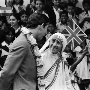 Prince Charles visits Mother Teresa at her institution in Calcutta, India. December 1980 Prince Charles visits Mother Teresa at her institution in Calcutta, India. December 1980