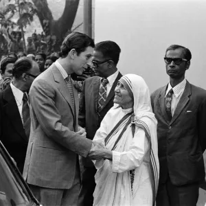 Prince Charles visits Mother Teresa at her institution in Calcutta, India. December 1980 Prince Charles visits Mother Teresa at her institution in Calcutta, India. December 1980