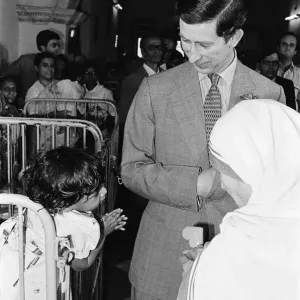 Prince Charles visits Mother Teresa at her institution in Calcutta, India. December 1980 Prince Charles visits Mother Teresa at her institution in Calcutta, India. December 1980