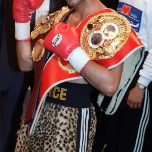 Prince Naseem Hamed Defends Titles Print