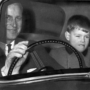Prince Phillip with Prince Andrew & Princess Anne set off to Windsor for the Christmas