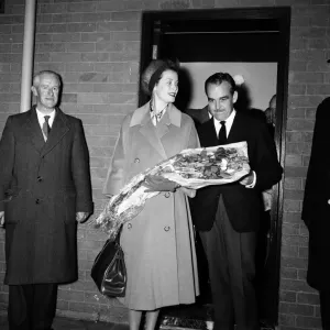 Prince Rainier III and Princess Grace of Monaco arriving in London to do some Christmas Prince Rainier III and Princess Grace of Monaco arriving in London to do some Christmas