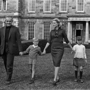 Prince Rainier of Monaco with Princess Grace and family August 1963 Prince Rainier of Monaco with Princess Grace and family August 1963