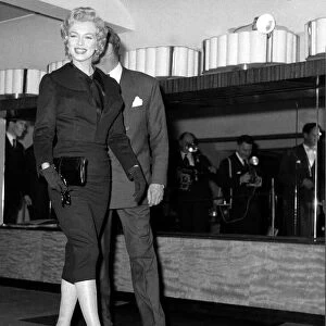 The Prince and the Showgirl. Marylin Monroe and Laurence Olivier at a publicity