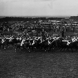 Prince Simon leads the field with 3 / 4 mile to go, The eventual winner of the Derby was