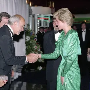 Princess Diana meets Sean Connery at the Royal Gala Premiere for The Hunt for Red October Princess Diana meets Sean Connery at the Royal Gala Premiere for The Hunt for Red October