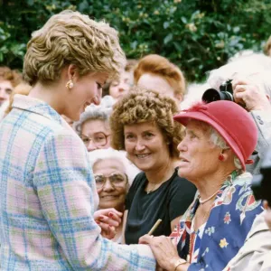 Princess Diana, North East visit to Relate Charity. 5th August 1992