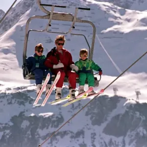 PRINCESS DIANA WITH PRINCE HARRY AND PRINCE WILLIAM, ON CHAIR LIFT WHILST ON SKIING PRINCESS DIANA WITH PRINCE HARRY AND PRINCE WILLIAM, ON CHAIR LIFT WHILST ON SKIING