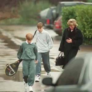 Princess Diana with Sons Print 21st December 1995 Princess Diana with Sons Print 21st December 1995