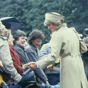 Princess Diana visits Roxburghe House Hospice in Aberdeen before returning to London Princess Diana visits Roxburghe House Hospice in Aberdeen before returning to London