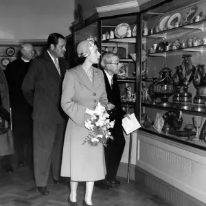 Princess Elizabeth (later Queen Elizabeth II) during a visit to Royal Worcester Princess Elizabeth (later Queen Elizabeth II) during a visit to Royal Worcester