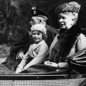 Princess Elizabeth sitting in the horse drawn carriage with her grandparents King George Princess Elizabeth sitting in the horse drawn carriage with her grandparents King George