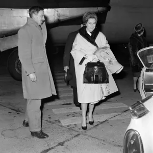 Princess Grace arrives at London Airport. 7th January 1963 Princess Grace arrives at London Airport. 7th January 1963