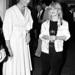 La princesse Michael de Kent et la chanteuse pop Toyah Willcox aux Silver Clef Awards.
