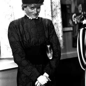 THE PRINCESS OF WALES ARRIVES AT FUNCTION DURING HER VISIT TO TYNESIDE - 1983 THE PRINCESS OF WALES ARRIVES AT FUNCTION DURING HER VISIT TO TYNESIDE - 1983