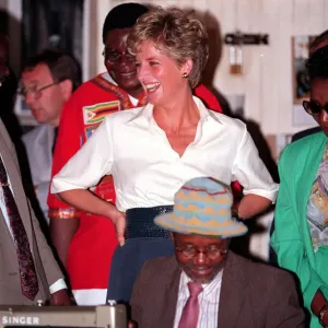 PRINCESS OF WALES LAUGHING DURING VISIT TO RED CROSS CHARITY PROJECTS IN ZIMBABWE - JULY PRINCESS OF WALES LAUGHING DURING VISIT TO RED CROSS CHARITY PROJECTS IN ZIMBABWE - JULY