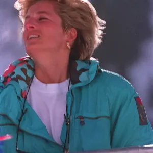 PRINCESS OF WALES WEARING GREEN SKI SUIT SEATED ON SKI CHAIR DURING SKIING HOLIDAY IN PRINCESS OF WALES WEARING GREEN SKI SUIT SEATED ON SKI CHAIR DURING SKIING HOLIDAY IN