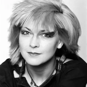 L'actrice punk et chanteuse Toyah Willcox avec maquillage, comme partie d'avant.