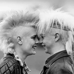 Punks Wendy Darlow and boyfriend Martyn Hawden 1985 bleached Mohican haircuts