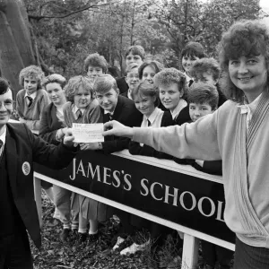 Pupils of King James School Almondbury present a cheque for £150 Pupils of King James School Almondbury present a cheque for £150