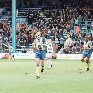 QPR 0-4 Leeds United, premier league match action, Loftus Road, Monday 4th April 1994 QPR 0-4 Leeds United, premier league match action, Loftus Road, Monday 4th April 1994