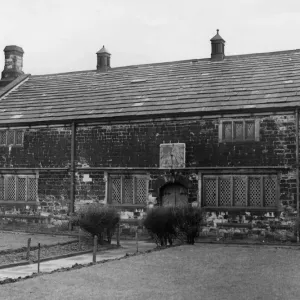 Black and white print of a Quaker Meeting House