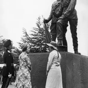 The Queen admires the new statue during her visit to Catterick Garrison. 10th July 1975