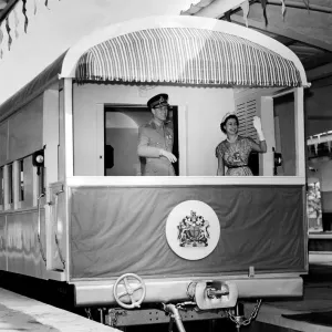 Queen Elizabeth II and Duke of Edinburgh: Royal tour of Nigeria 1956 Queen Elizabeth II and Duke of Edinburgh: Royal tour of Nigeria 1956