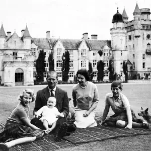 Queen Elizabeth II with Family at Balmoral, 8th September 1960 Print Queen Elizabeth II with Family at Balmoral, 8th September 1960 Print